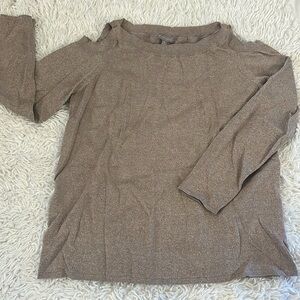 Cold-shoulder blouse